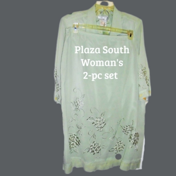 Woman's 2pc Blouse/Jacket & Skirt Set - Picture 2 of 16
